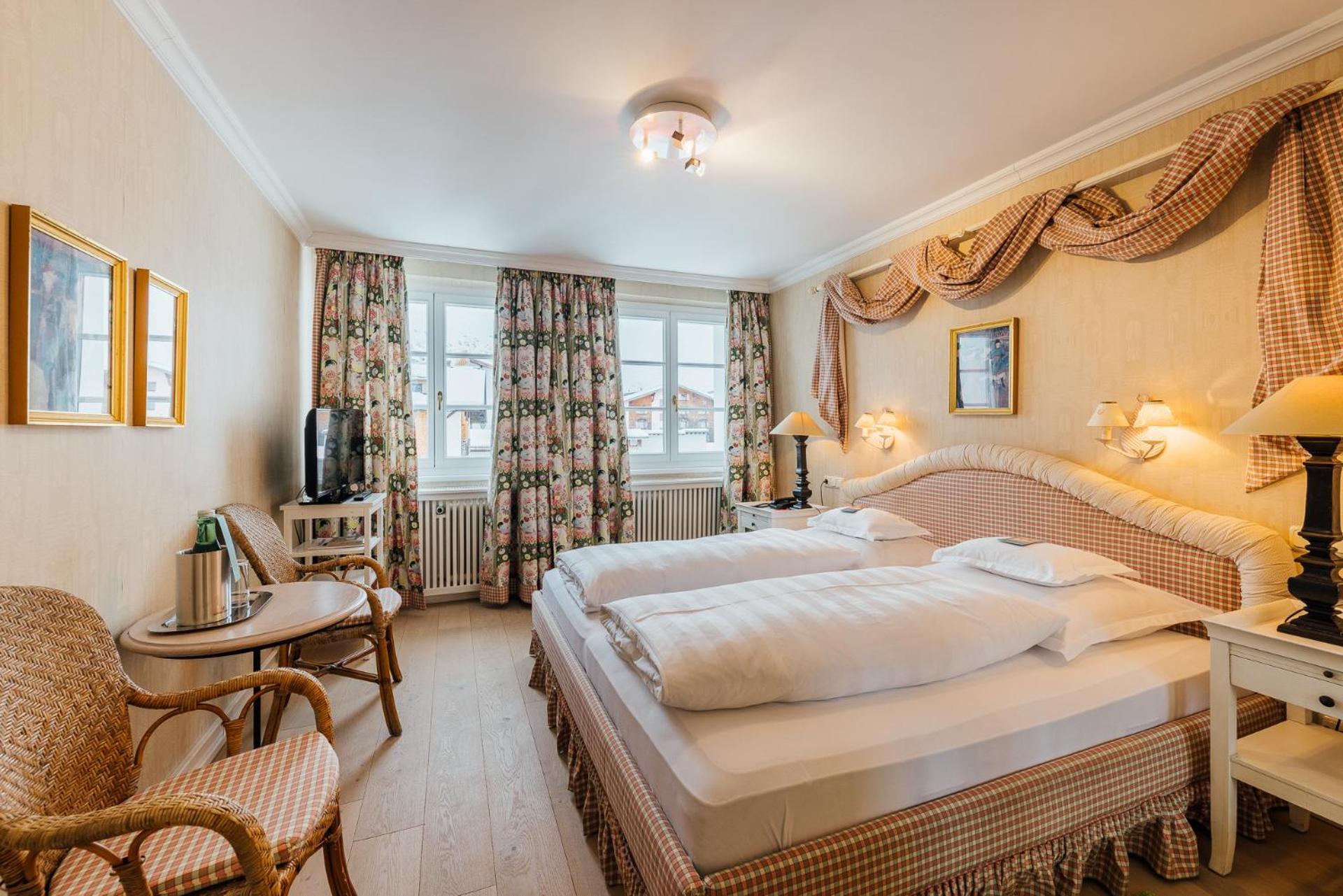 Hotel Edelweiss Zürs Exteriör bild
